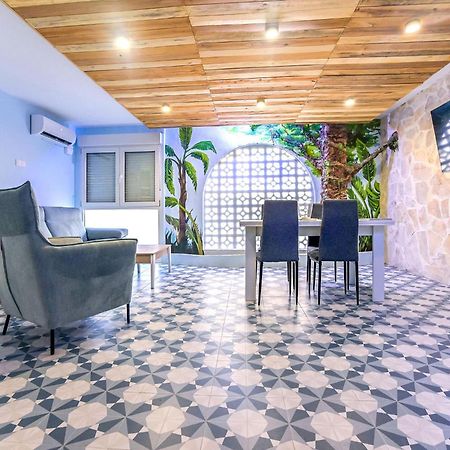 Apartamentos Nirvana Y Averno Агилас Экстерьер фото
